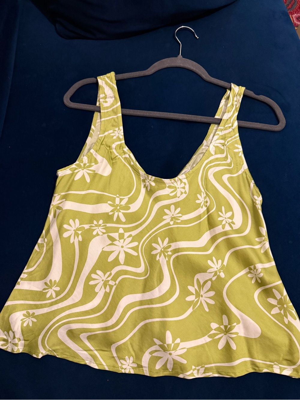 ASTR Green Floral Ruched Front Top - Picture 5 of 5